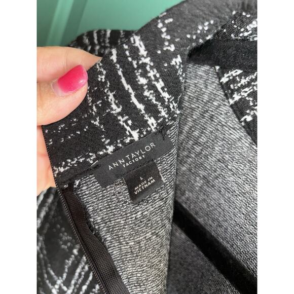 Ann Taylor large Bell Sleeve Back Zip Mock Turtle Neck Top - Picture 5 of 7